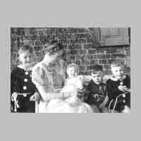 011-0238 Taufe von Gisela von Frantzius am 19. April 1941.jpg